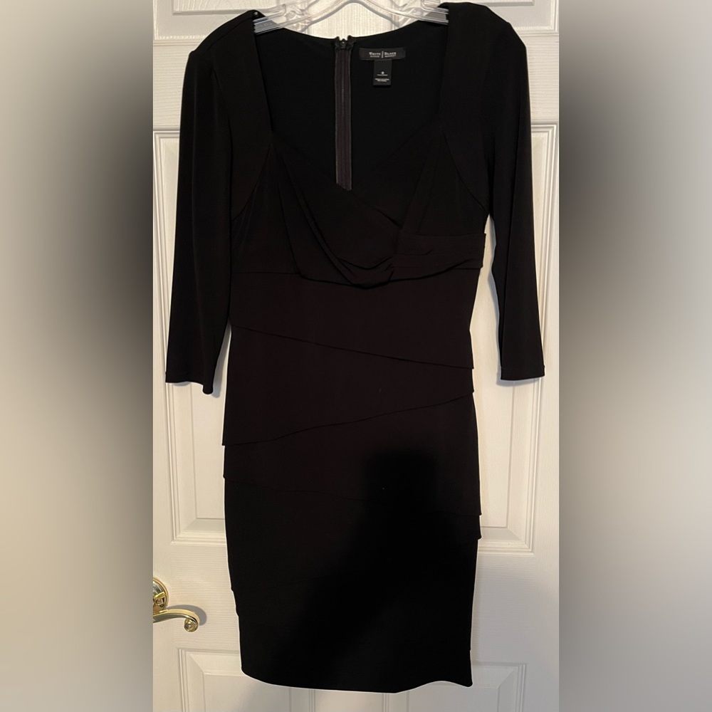 White House Black Market black sculpting dress size 8 3/4 sleeve